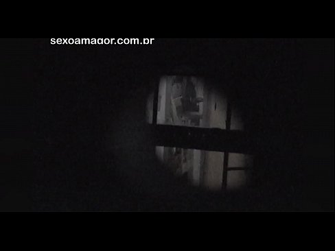 ❤️ Lourinho é secretamente filmado por um voyeur de bairro escondido atrás de tijolos ocos Porno vk em pt-br.osagoassist.ru ❌❤